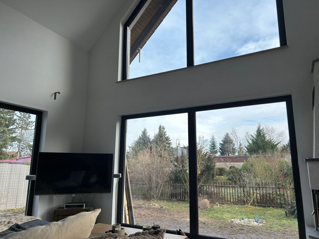 Festverglasung und Giebelfenster