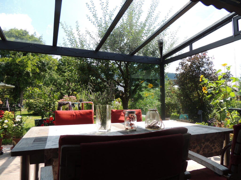 Terrassenüberdachung mit Dreiecksschluss
