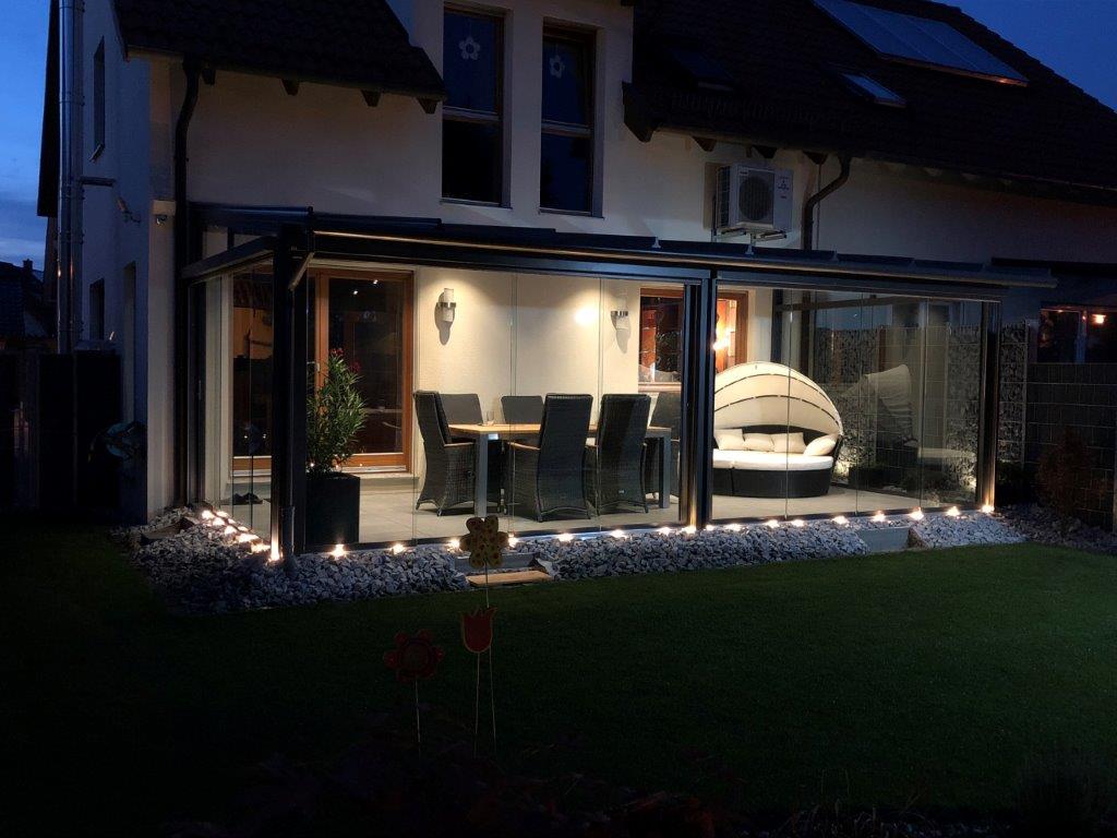 Sommergarten, Terrassenüberdachung mit Ganzglas-Schiebeanlage